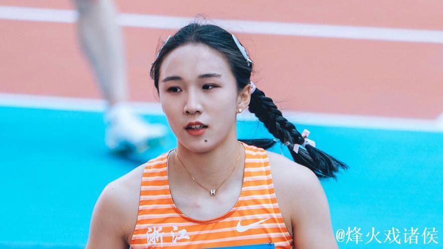 陈妤颉女子100米决赛夺冠 刷新亚洲青年纪录 陈妤颉女子100米决赛夺冠 刷新亚洲青年纪录